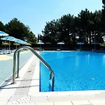 In A Stunning דירה ביביונה