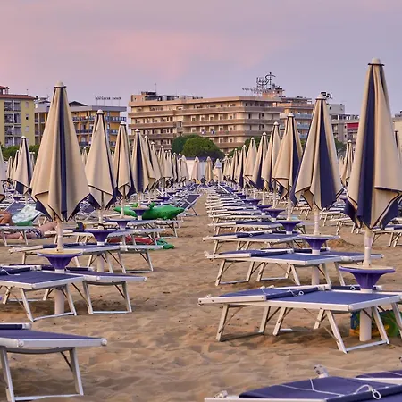 Super In A Stunning Apartamento Bibione