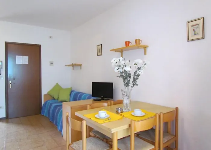 In A Stunning 比比翁